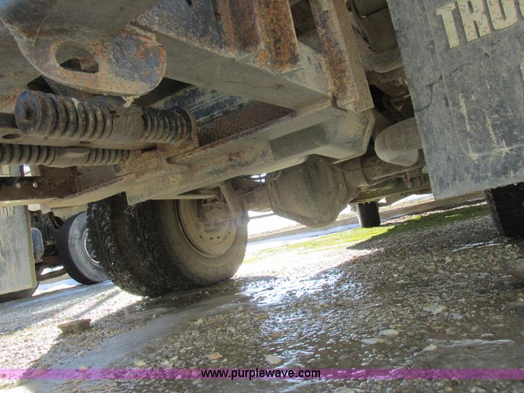 image for item L7005 1998 Chevrolet 3500 flatbed pickup truck