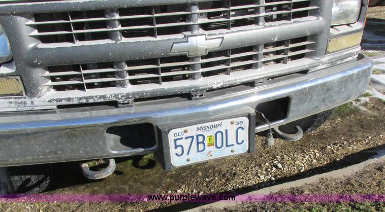 image for item L7005 1998 Chevrolet 3500 flatbed pickup truck