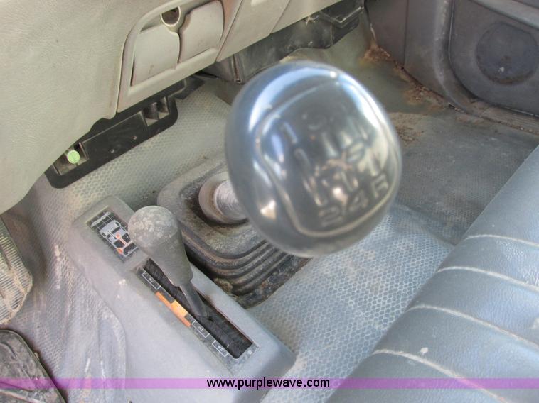 image for item L7005 1998 Chevrolet 3500 flatbed pickup truck