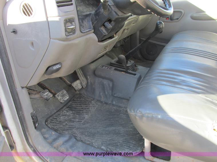 image for item L7005 1998 Chevrolet 3500 flatbed pickup truck