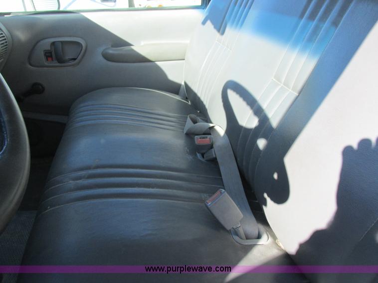 image for item L7005 1998 Chevrolet 3500 flatbed pickup truck