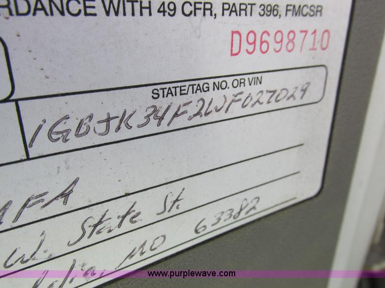 image for item L7005 1998 Chevrolet 3500 flatbed pickup truck