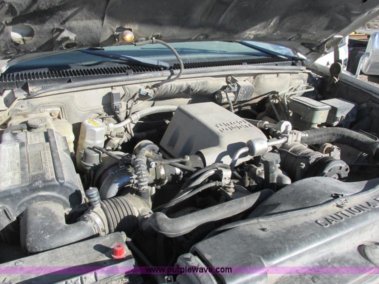 image for item L7005 1998 Chevrolet 3500 flatbed pickup truck