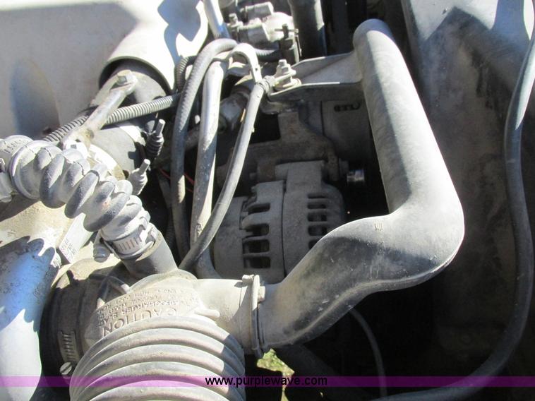 image for item L7005 1998 Chevrolet 3500 flatbed pickup truck