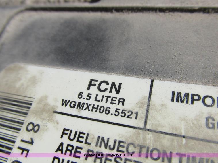 image for item L7005 1998 Chevrolet 3500 flatbed pickup truck