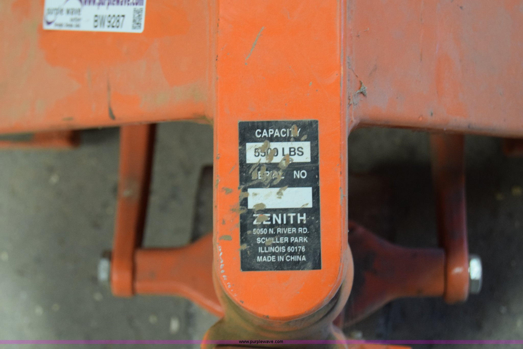 Zenith pallet jack in Pratt, KS Item BW9287 sold Purple Wave