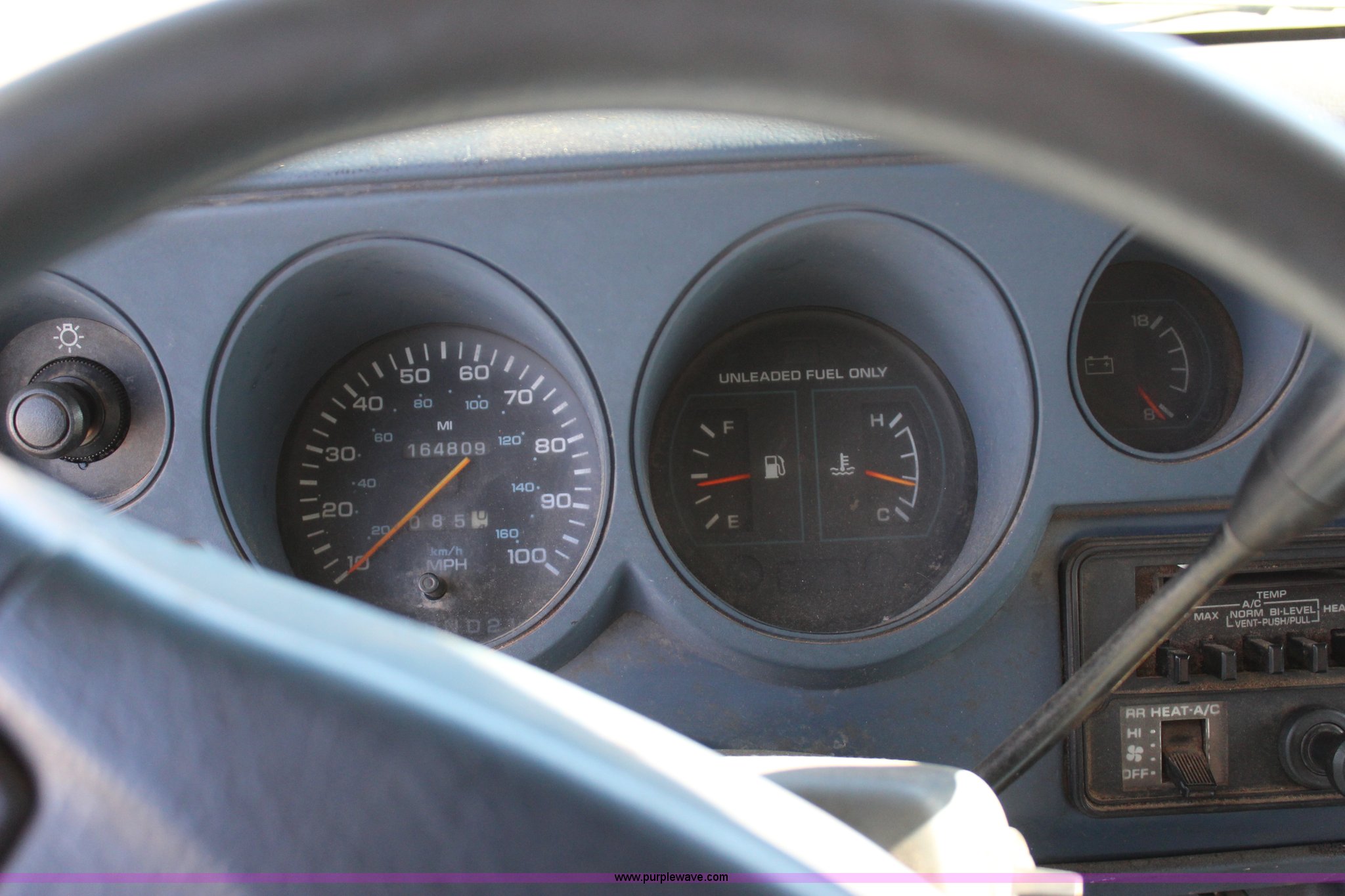 1994 Dodge Ram Wagon van in Stillwater, OK | Item J7626 sold | Purple Wave