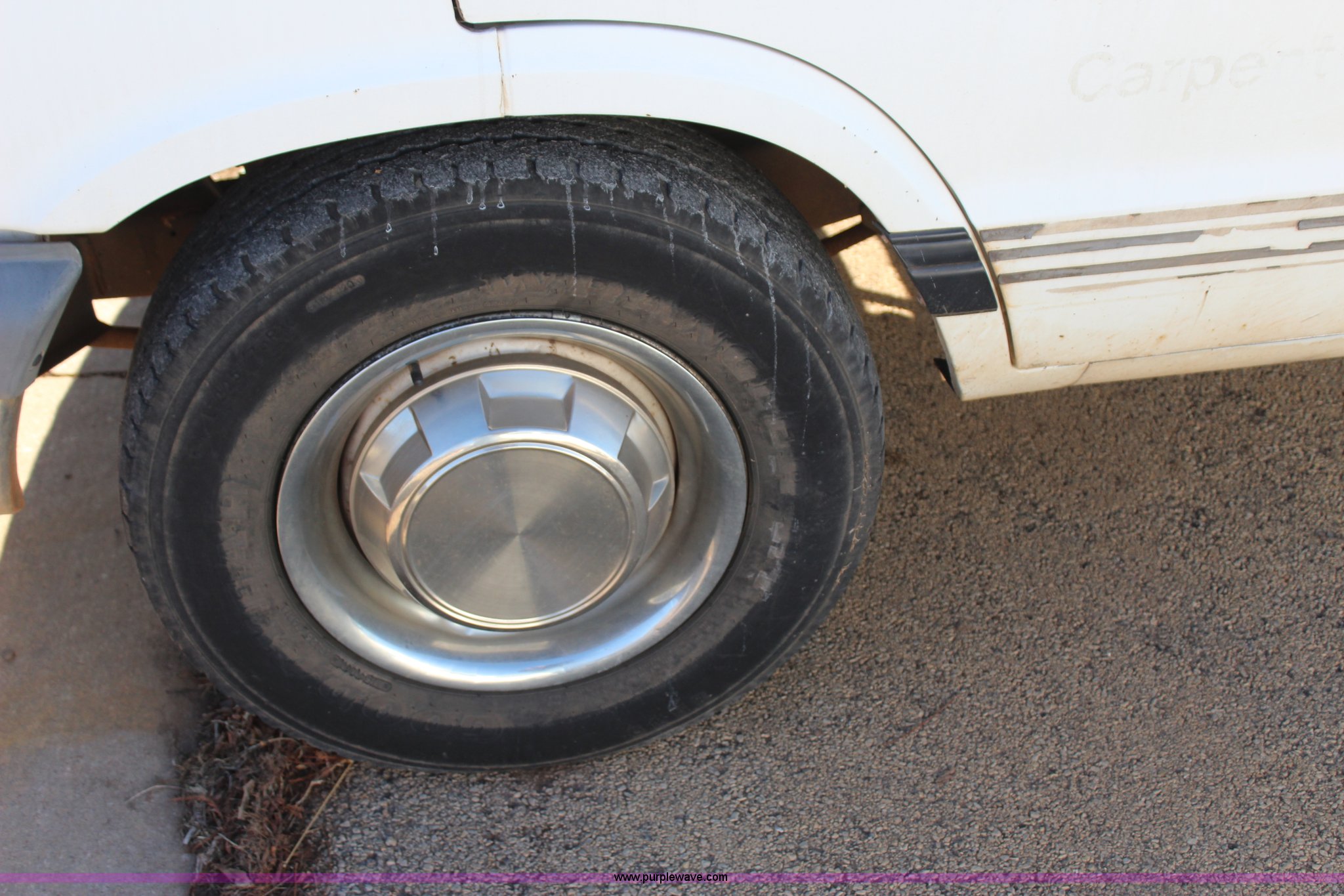 1994 Dodge Ram Wagon van in Stillwater, OK | Item J7626 sold | Purple Wave