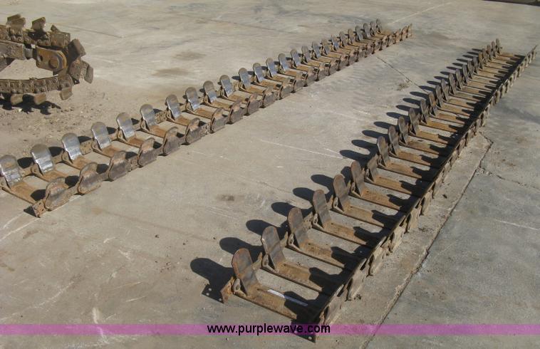 image for item BP9625 Loegering tire crawlers