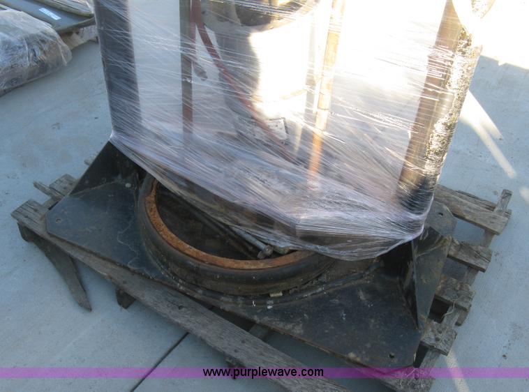 image for item BP9635 Graco sealant barrel pump applicator