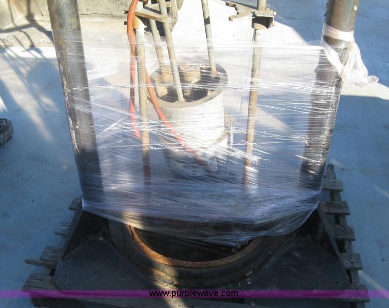 image for item BP9635 Graco sealant barrel pump applicator