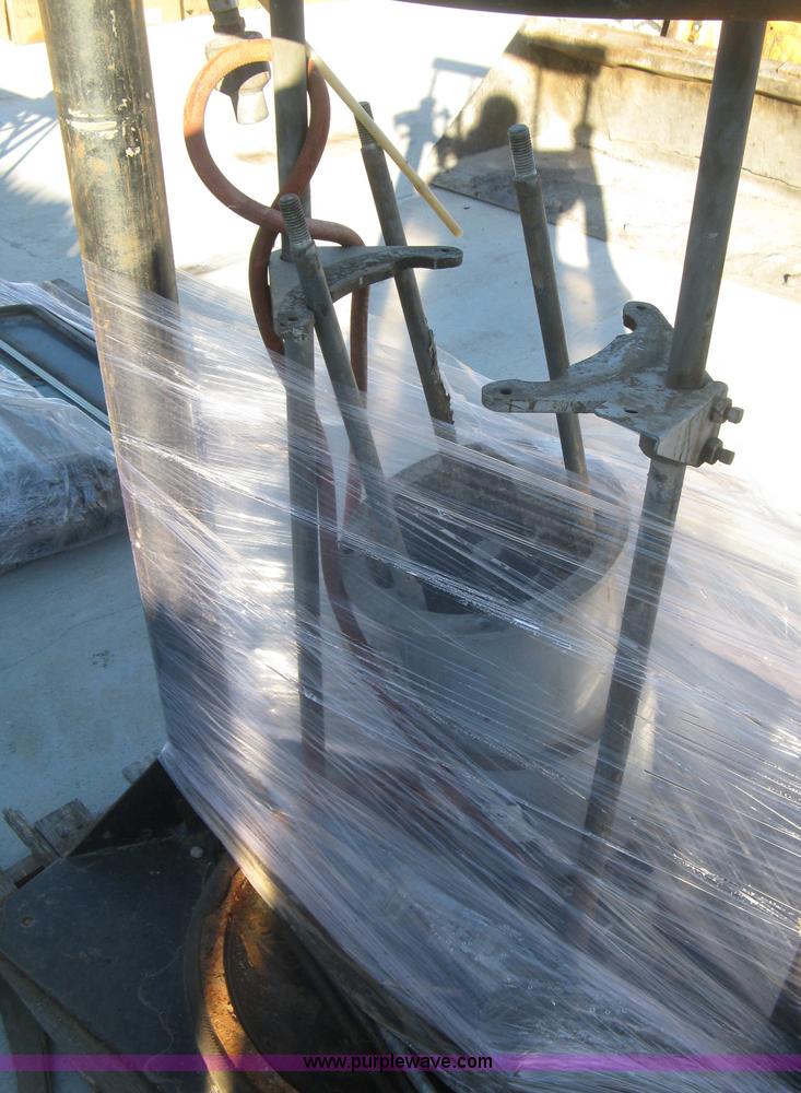 image for item BP9635 Graco sealant barrel pump applicator