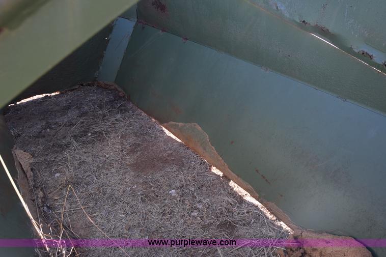 image for item BW9297 Grizzly hopper