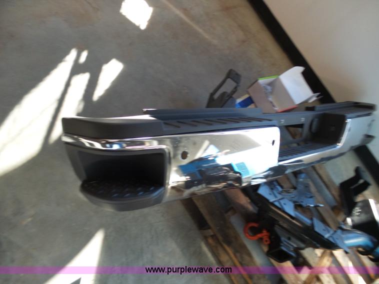 image for item F1132 2015 Chevrolet/GMC rear bumper, hitch, and brackets
