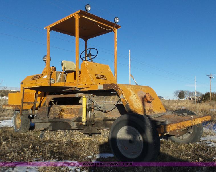 image for item G9833 Rosco RB-38 broom