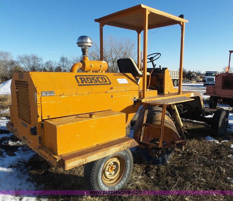 image for item G9833 Rosco RB-38 broom