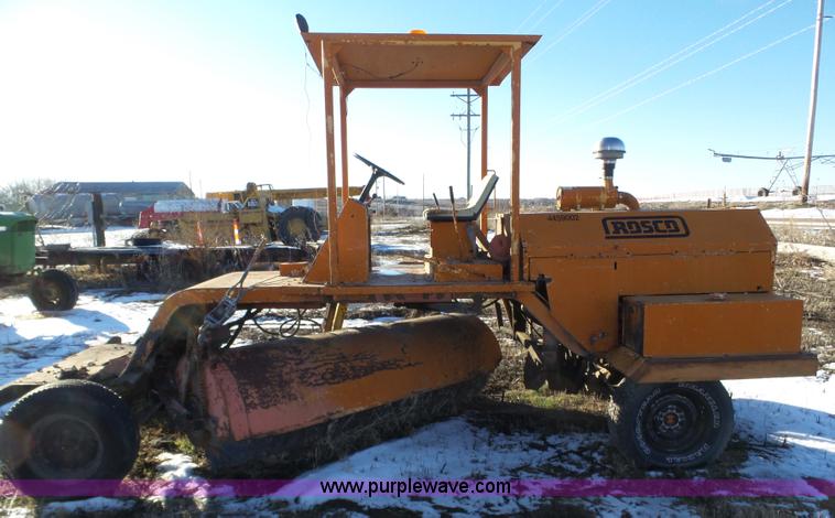 image for item G9833 Rosco RB-38 broom