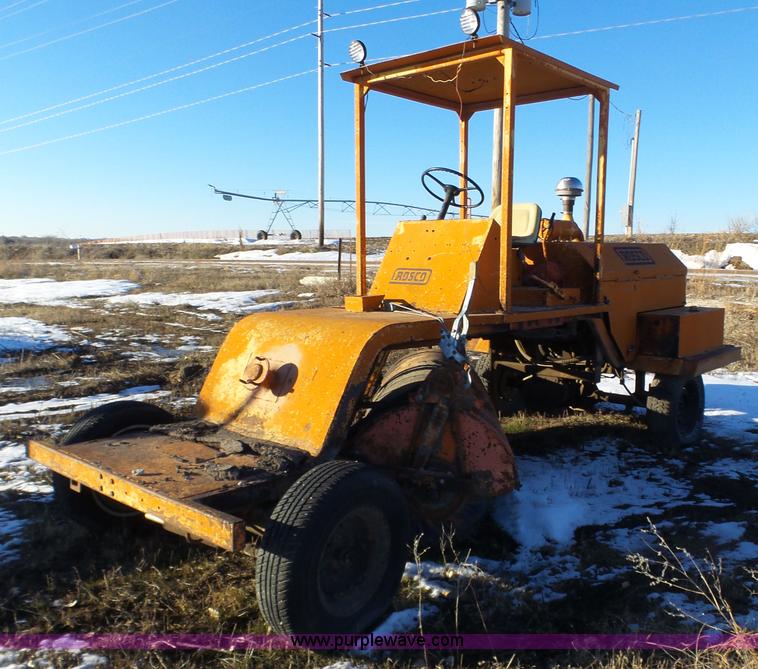 image for item G9833 Rosco RB-38 broom