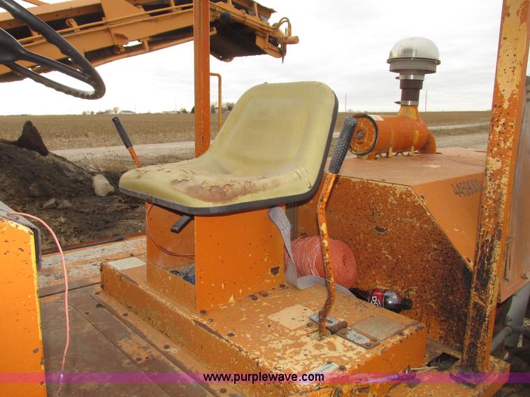 image for item G9833 Rosco RB-38 broom