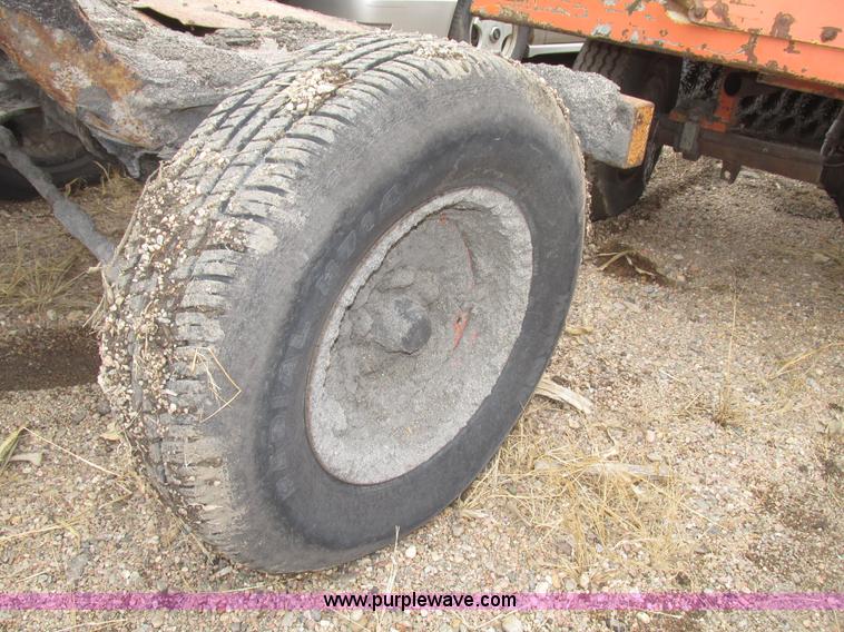 image for item G9833 Rosco RB-38 broom