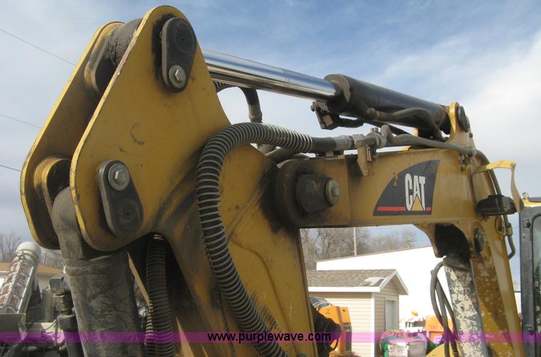 image for item J2925 2006 Caterpillar 304CR compact excavator
