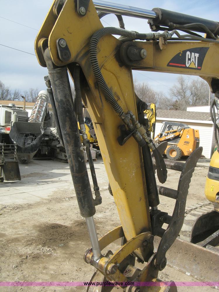 image for item J2925 2006 Caterpillar 304CR compact excavator
