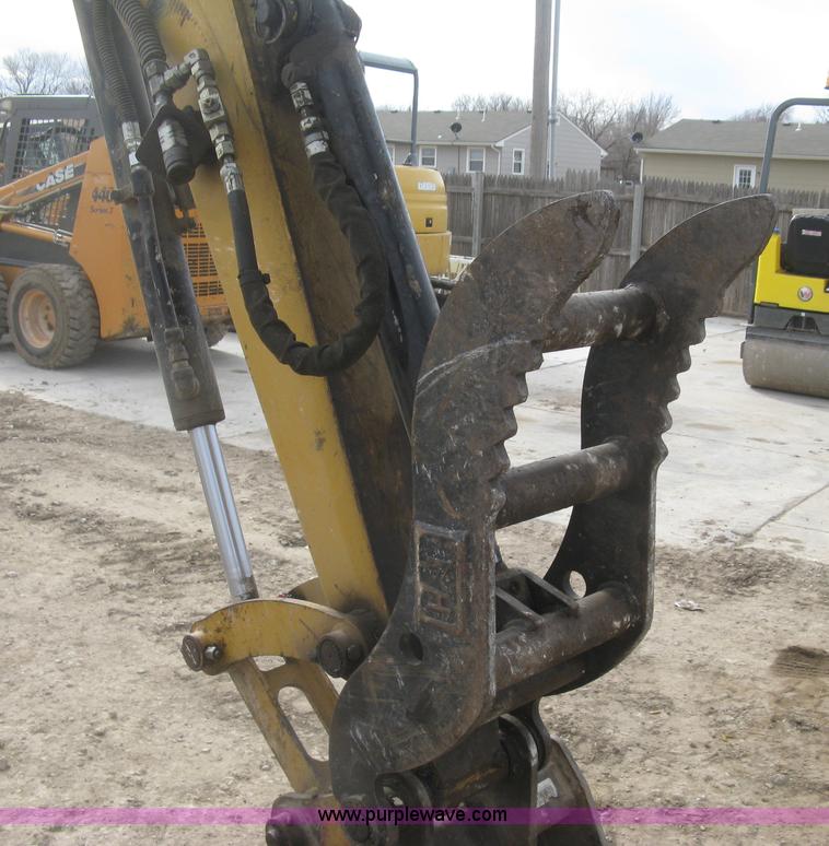 image for item J2925 2006 Caterpillar 304CR compact excavator