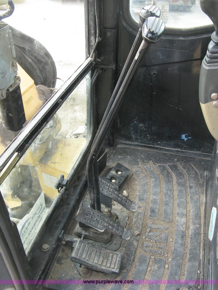 image for item J2925 2006 Caterpillar 304CR compact excavator