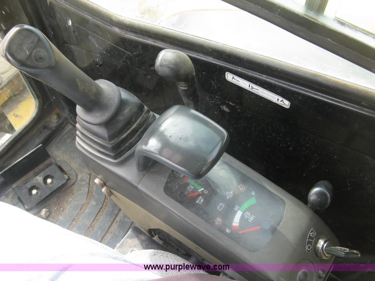 image for item J2925 2006 Caterpillar 304CR compact excavator