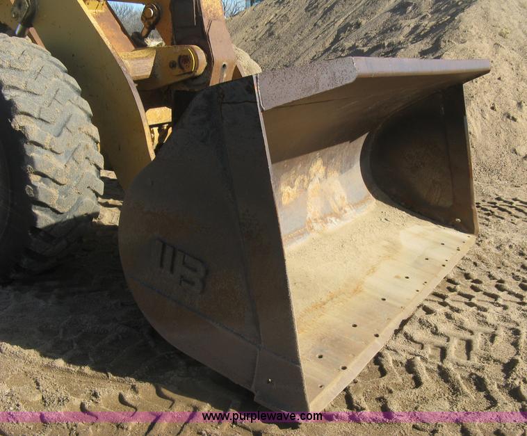image for item J2933 International 530 wheel loader