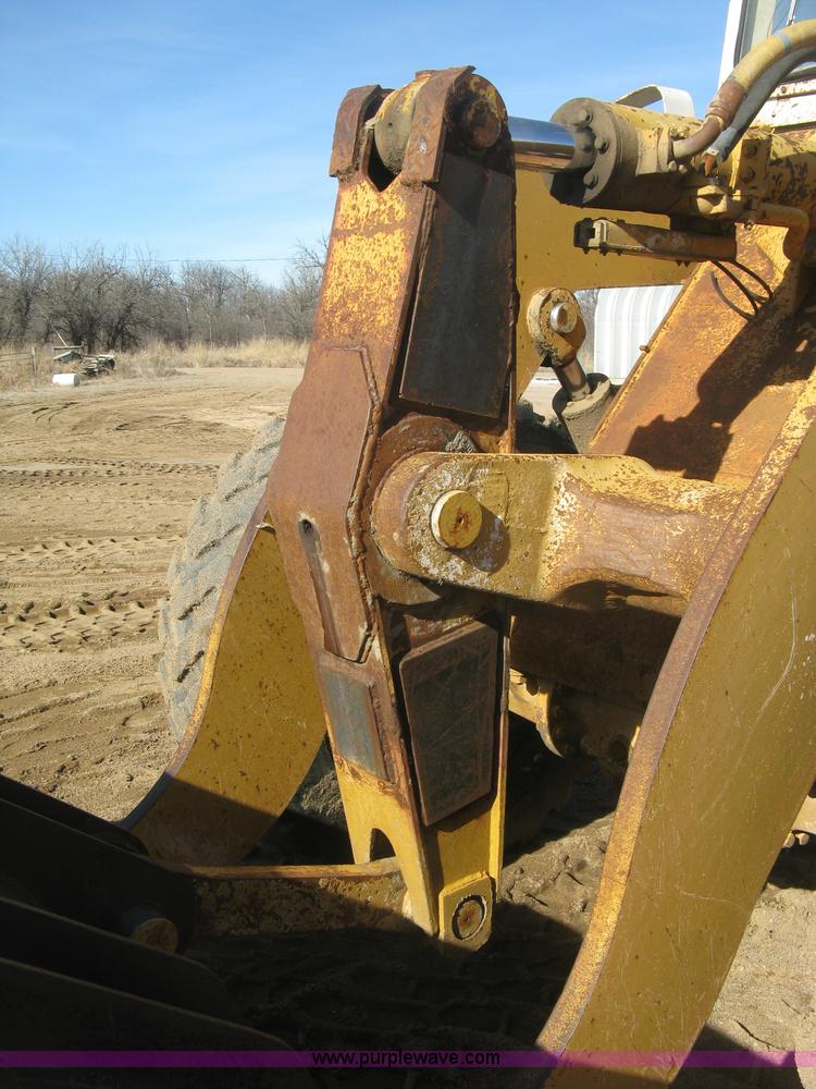 image for item J2933 International 530 wheel loader