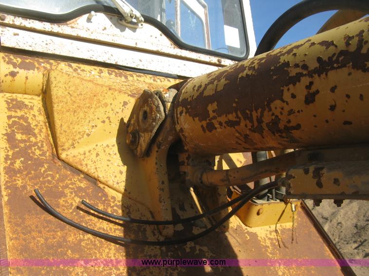 image for item J2933 International 530 wheel loader