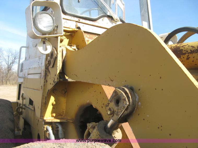 image for item J2933 International 530 wheel loader