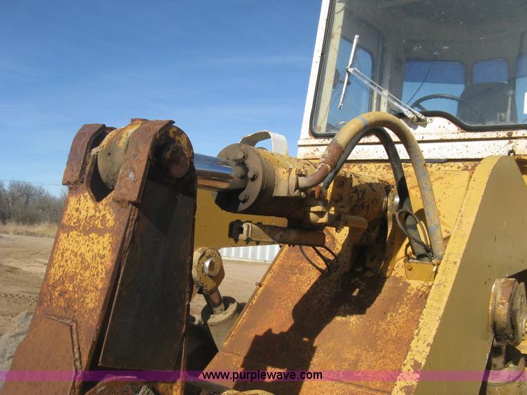 image for item J2933 International 530 wheel loader