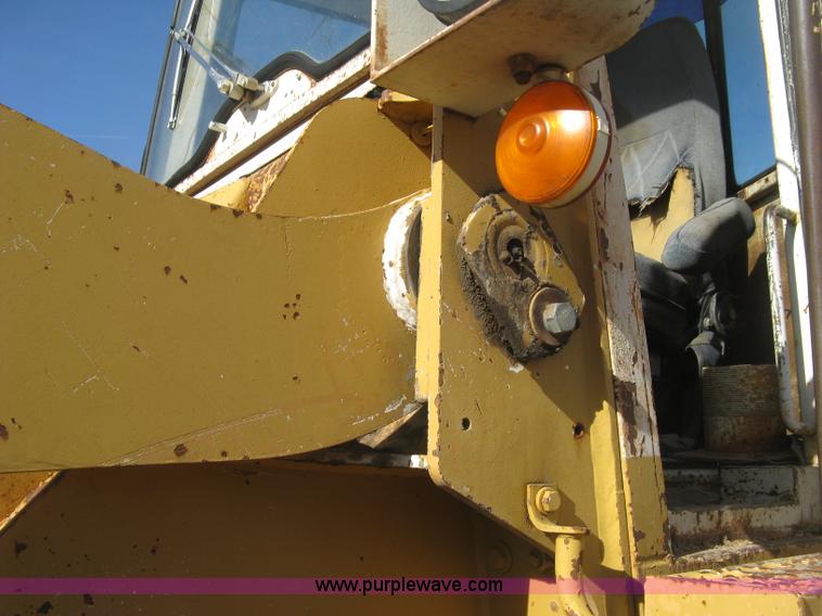 image for item J2933 International 530 wheel loader