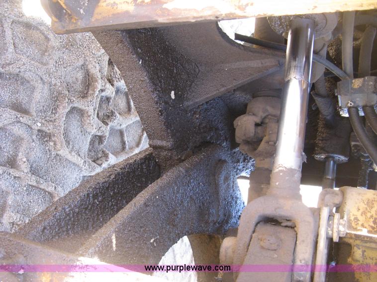 image for item J2933 International 530 wheel loader