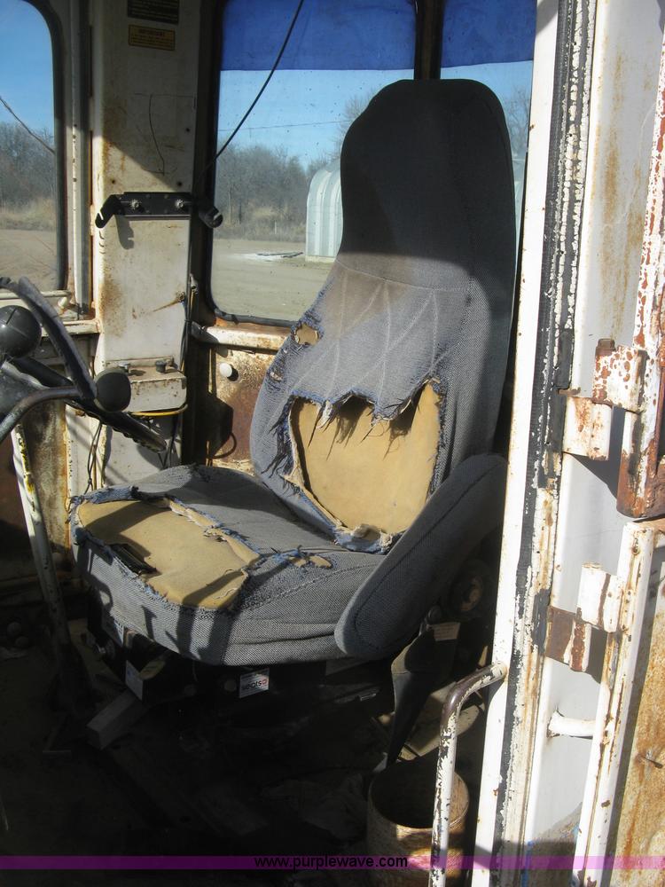 image for item J2933 International 530 wheel loader