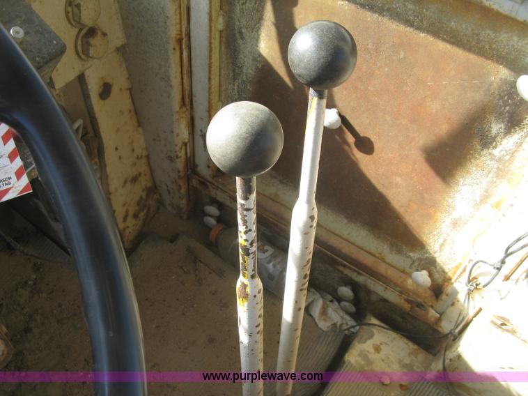 image for item J2933 International 530 wheel loader