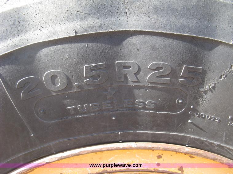 image for item J2933 International 530 wheel loader