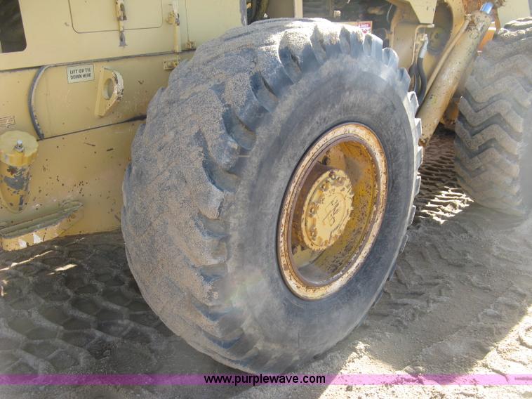 image for item J2933 International 530 wheel loader
