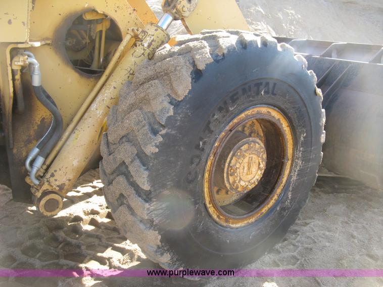 image for item J2933 International 530 wheel loader