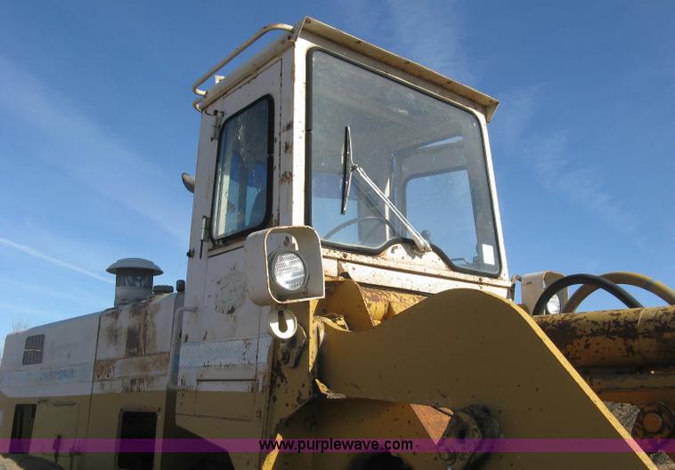image for item J2933 International 530 wheel loader