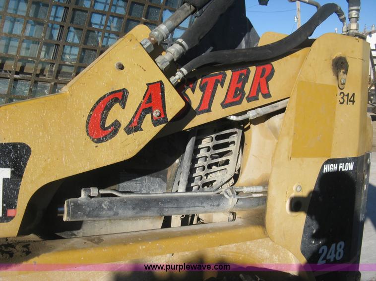 image for item J2935 2002 Caterpillar 248 skid steer