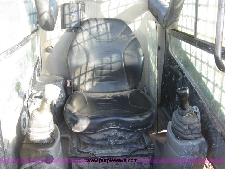 image for item J2935 2002 Caterpillar 248 skid steer