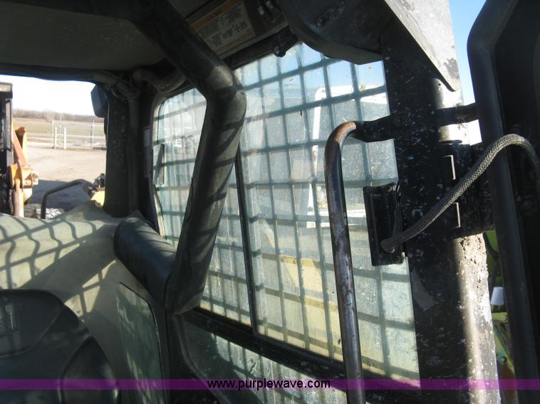 image for item J2935 2002 Caterpillar 248 skid steer