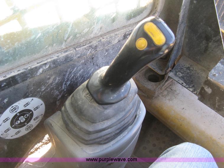 image for item J2935 2002 Caterpillar 248 skid steer