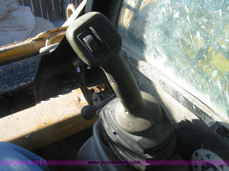 image for item J2935 2002 Caterpillar 248 skid steer