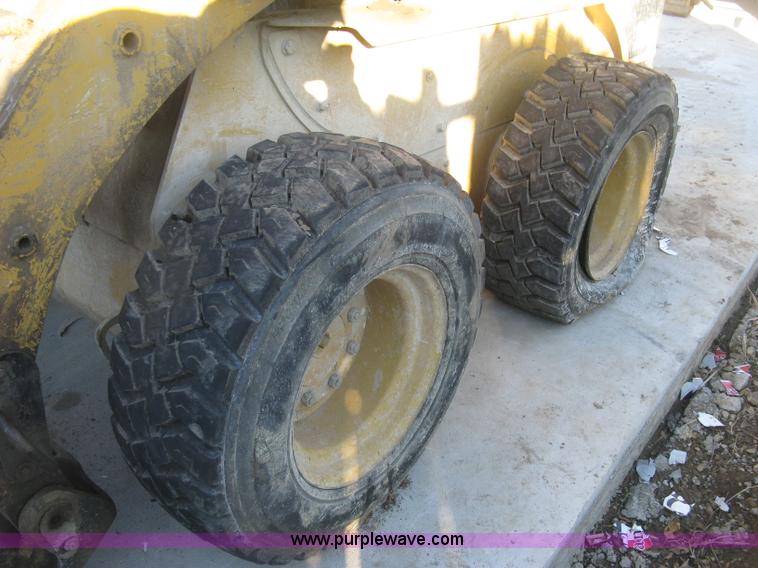 image for item J2935 2002 Caterpillar 248 skid steer