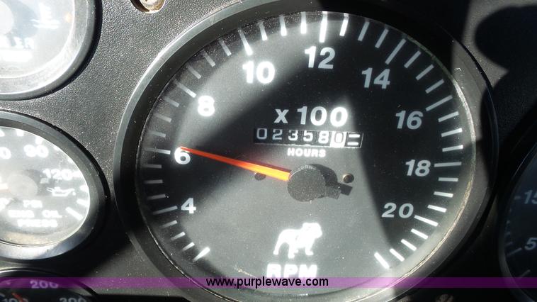 image for item J4510 1998 Mack CH613 semi truck