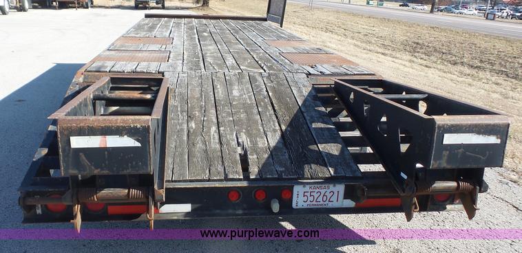 image for item J4517 1998 Trail King TK20-2400 equipment trailer